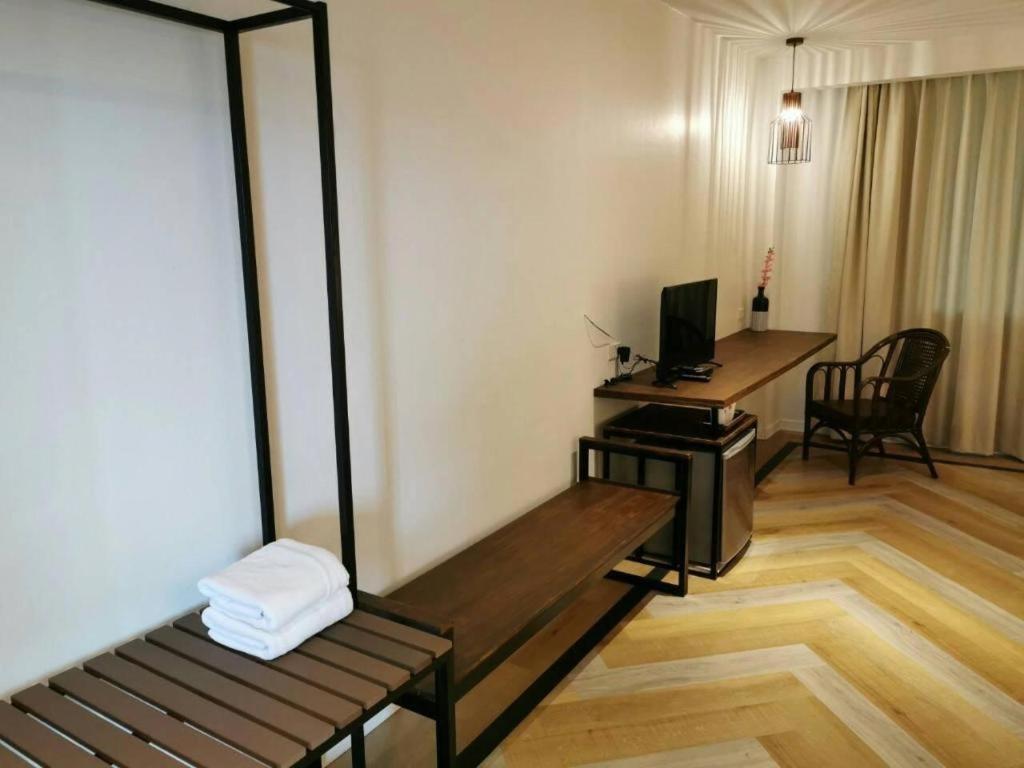 Отель The Regent Ubon Убонратчатхани Экстерьер фото