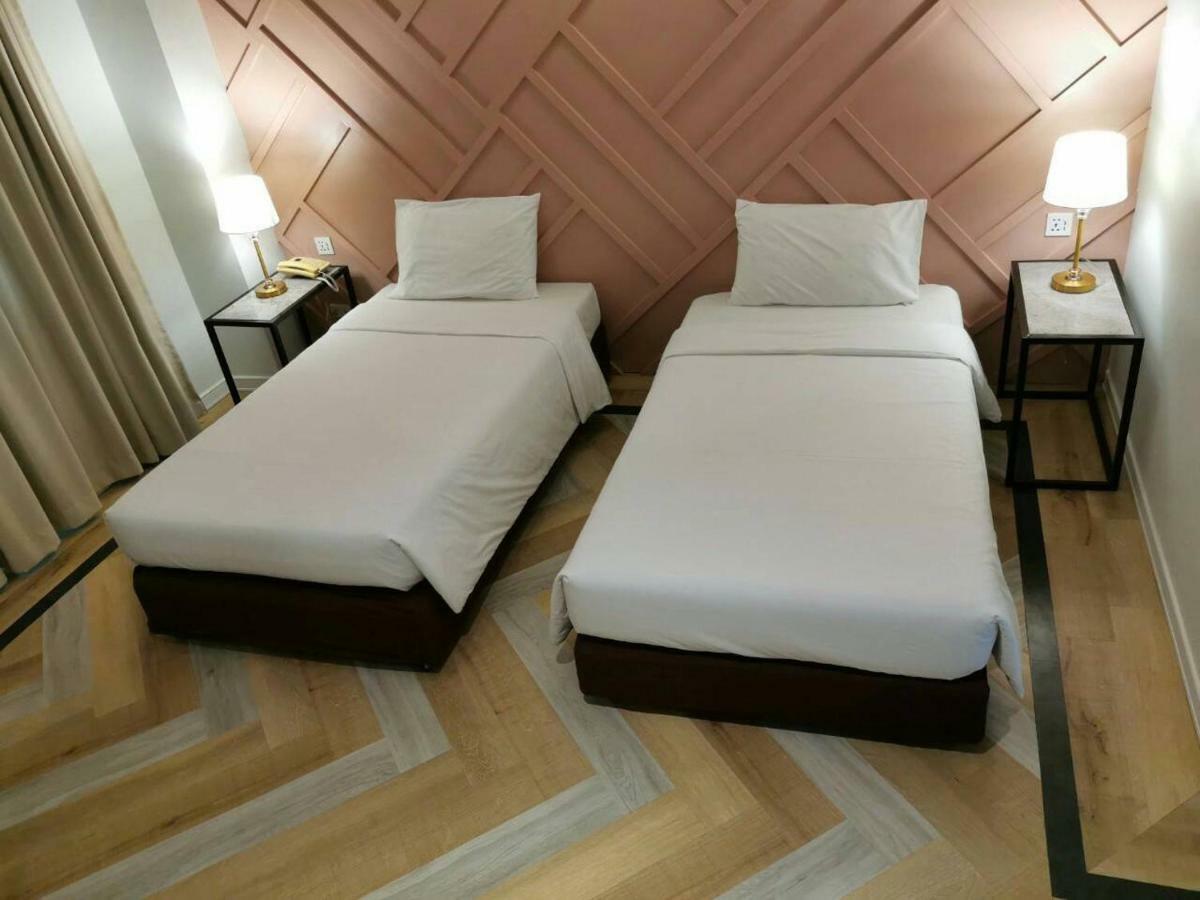 Отель The Regent Ubon Убонратчатхани Экстерьер фото